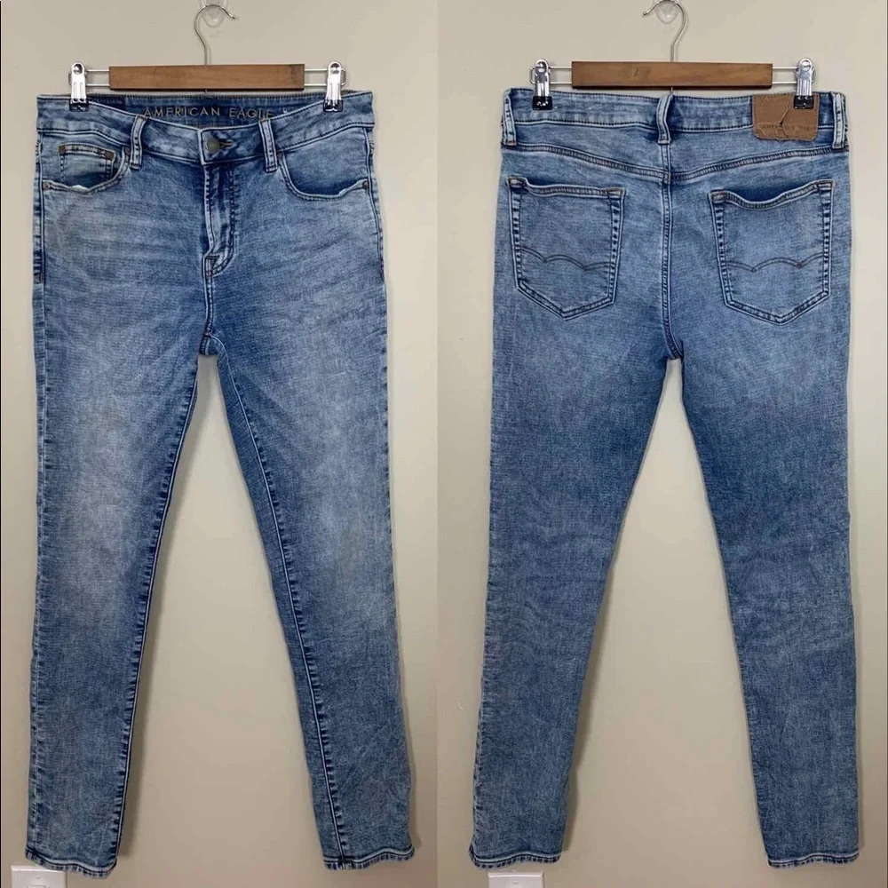 AEO • Skinny Jeans